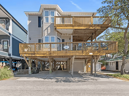 Spacious Family Home Near The Beach